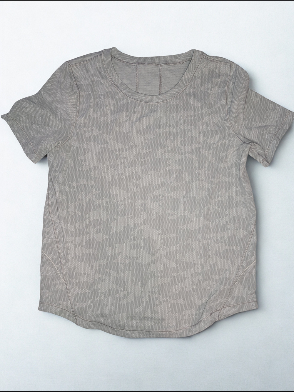 Lululemon Swiftly Tech Short Sleeve Shirt Gray Camo Athletic Top Women's Size 6